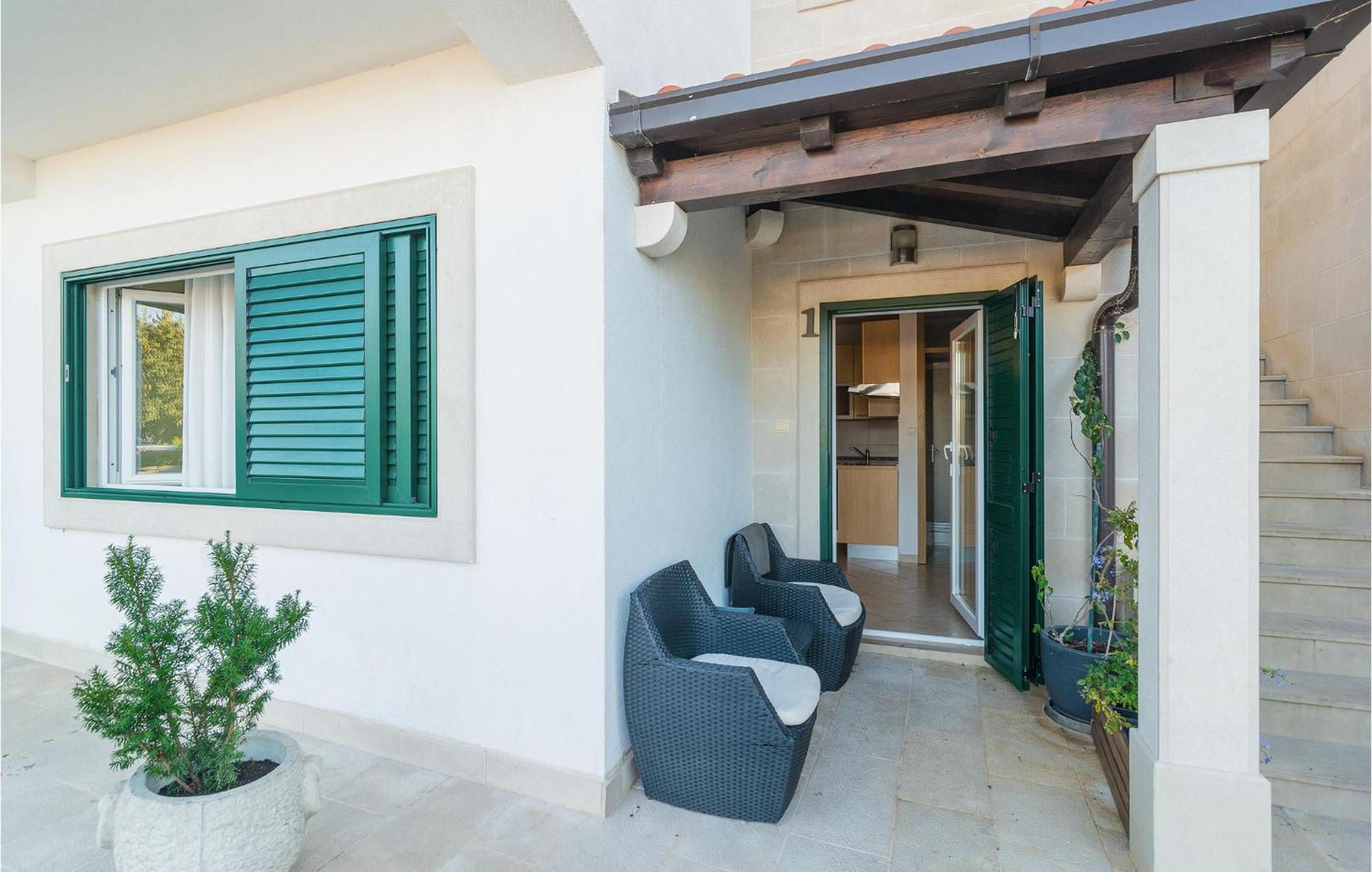 Nice Home In Postira With Outdoor Swimming Pool Exterior foto
