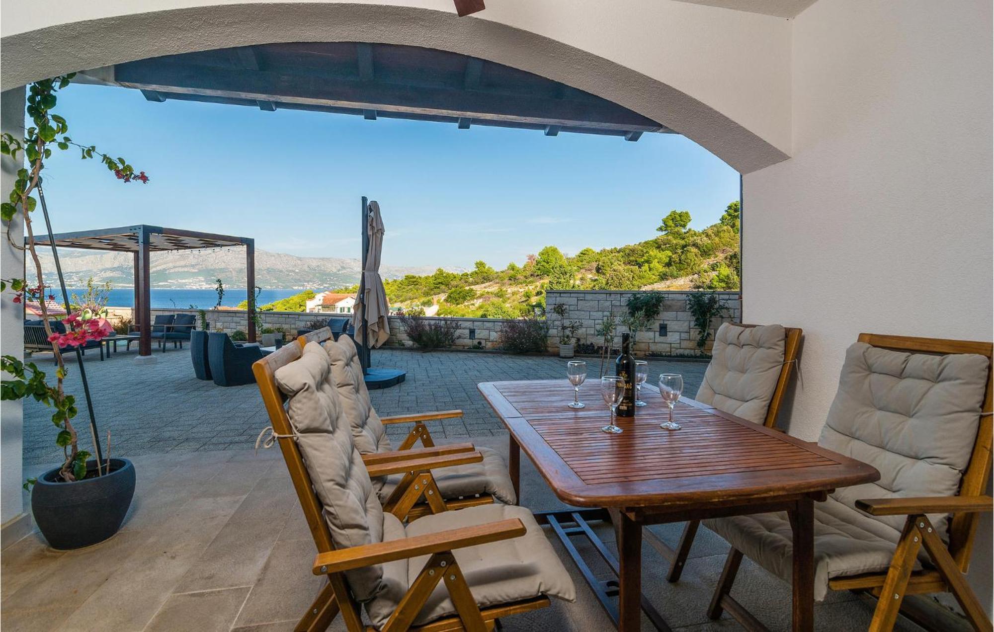 Nice Home In Postira With Outdoor Swimming Pool Exterior foto