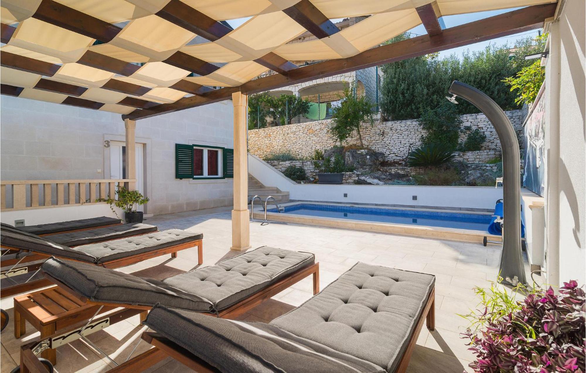 Nice Home In Postira With Outdoor Swimming Pool Exterior foto